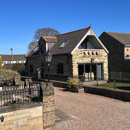St George'S Lodge Halifax Exterior photo